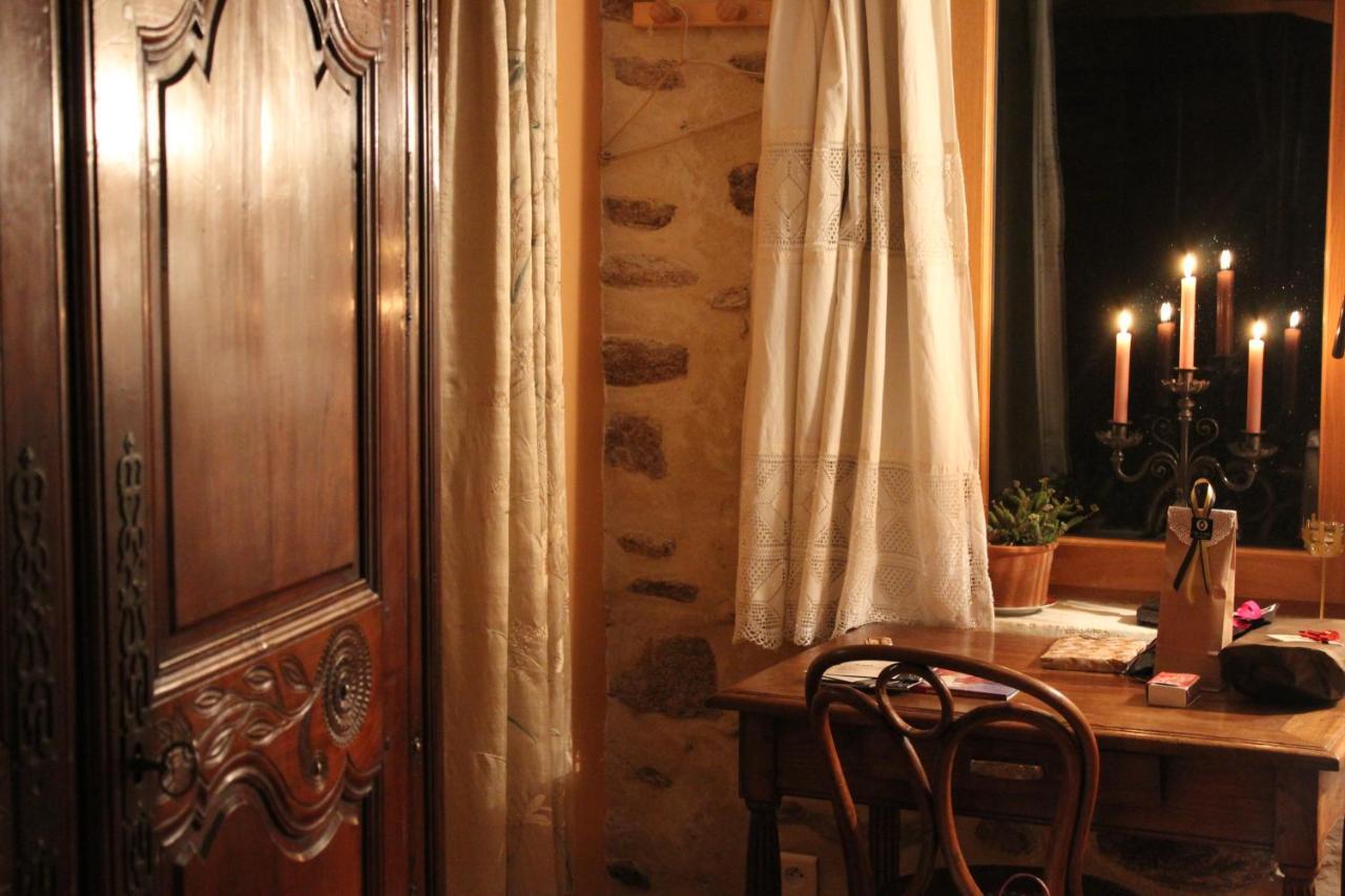 Bed and Breakfast La Tour Du Bois Dormant Plozevet Екстер'єр фото